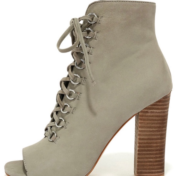 NWT Steve Madden Grey Booties Size 8 - Picture 4 of 8